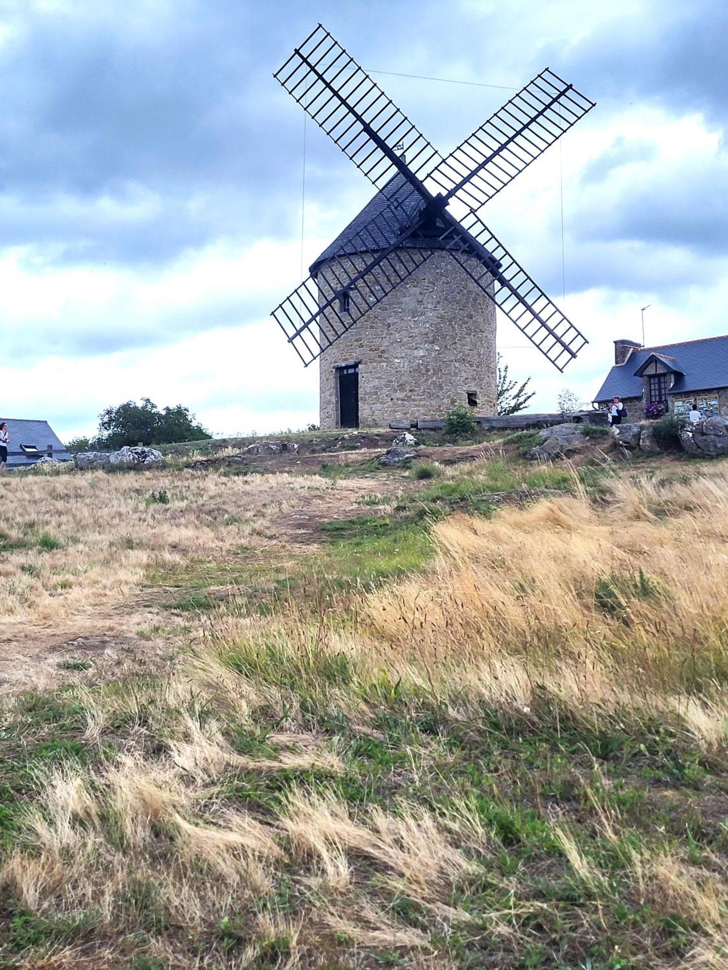 Petit Chatelet Bis Hirel Bagian luar foto